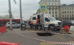 Казанский «Водоканал» заявил, что не виноват в провале у театра Камала