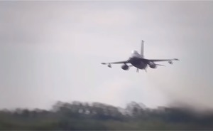 США начнут обучать украинских пилотов пилотированию F-16 в октябре