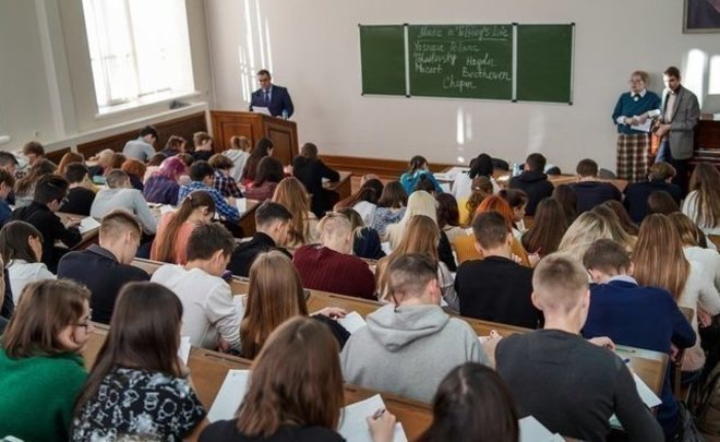 Эксперты высказались о возможном отказе от Болонской системы