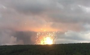 МЧС готовится эвакуировать 16,5 тысячи человек из-за пожара на складе боеприпасов в Красноярском крае