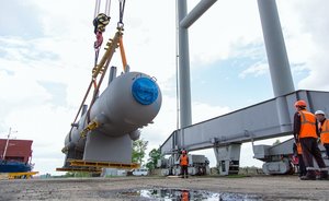 «Нижнекамскнефтехим» приступает к монтажу первой крупногабаритной колонны на новом комплексе ЭП-600