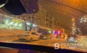 На территории казанского кафе «Кинг-Гриль» загорелась вытяжка