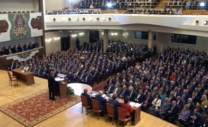 Раис Татарстана призвал пресекать любые попытки дискредитации Вооруженных сил России