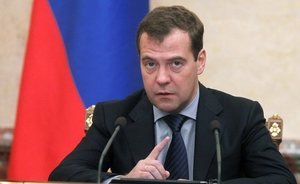 Медведев подписал постановление о правилах получения субсидий на покупку сельхозтехники