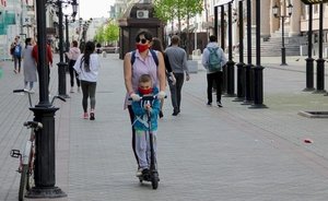 В Совфеде предложили разрешить скорость для электросамокатов до 30 км/ч на отдельных дорожках