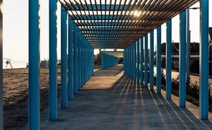 Диетолог рассказала, чем опасна еда, которая продается на пляже