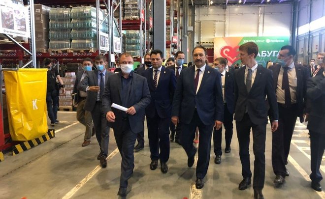 Премьер-министр Татарстана открыл оптово-распределительный центр в Елабуге