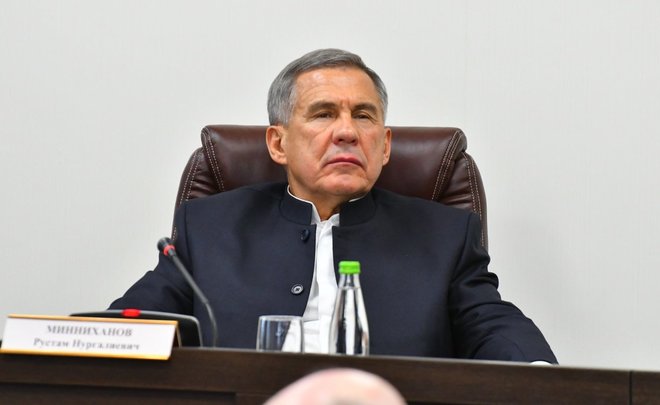 Минниханов на коллегии СК просил пресекать «попытки втягивания сотрудников в коммерческие споры»