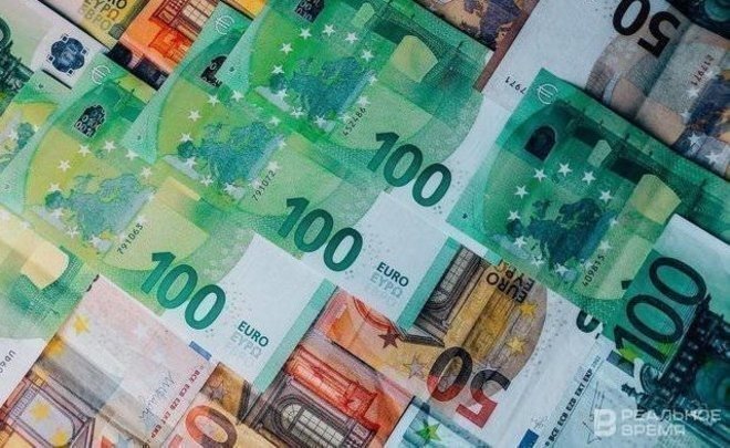 Аналитик объяснил рост курса евро выше 90 рублей