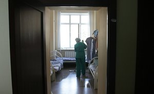 Главное о коронавирусе на 18 ноября: в Татарстане умерло 12 медиков, Гейтс сравнил антимасочников с нудистами