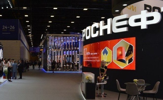 «Роснефть» 19 ноября возобновит продажу моторного топлива на бирже — СМИ