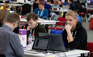 При затруднениях на работе жители Казани чаще всего просят помощи у коллег