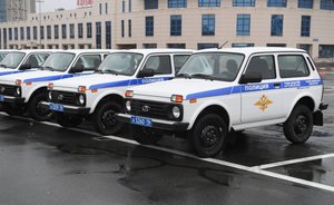 Рустам Минниханов вручил участковым ключи от 29 новых служебных машин