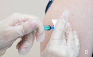 В Вологодской и Рязанской областях ввели обязательную вакцинацию для некоторых категорий граждан