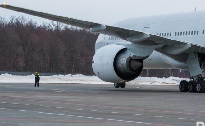 Пассажирский самолет из Самары едва не разбился при посадке во Внуково