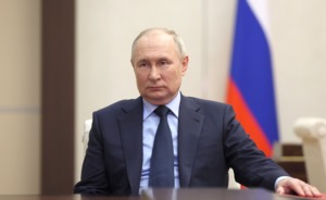 Владимир Путин подписал закон, уточняющий положения о выборах президента России