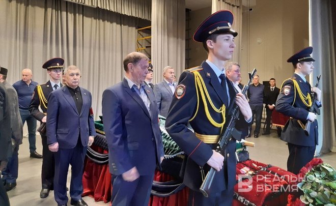 В Казани проходит церемония прощания с Рафилом Нугумановым