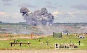 Премьер Украины сообщил о повреждении 37 оборонных предприятий