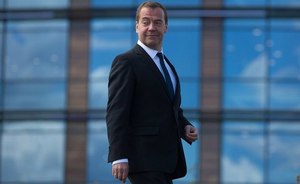 Медведев заявил о риске невыполнения плана по вводу жилья в РФ