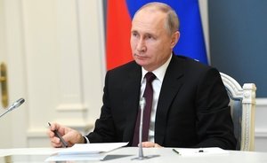 Путин поручил сократить в российских школах число контрольных