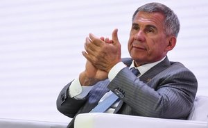 Минниханов поздравил татарстанских медиков с профессиональным праздником
