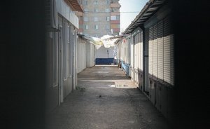 В Казани демонтируют четыре самовольно установленных торговых объекта