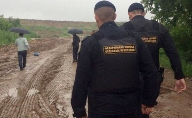 В Татарстане приставы открыли горячую линию для «двойников» должников