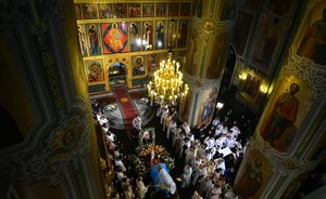 В Благовещенском соборе Казани идет отпевание митрополита Феофана