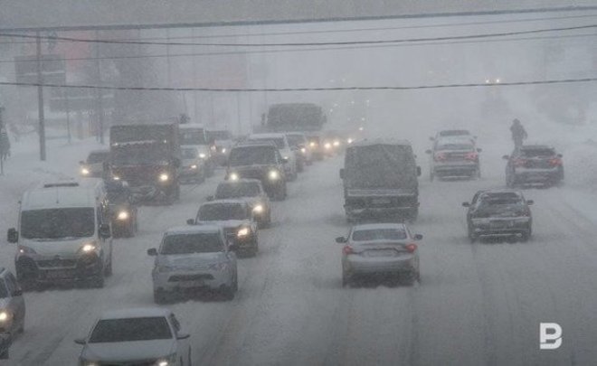 Татарстанцев предупредили о сильном ветре и метели в воскресенье
