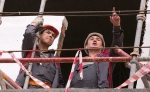 Власти Москвы хотят отказаться от трудовых мигрантов на стройках