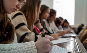 В России могут официально закрепить профессии писателя и композитора