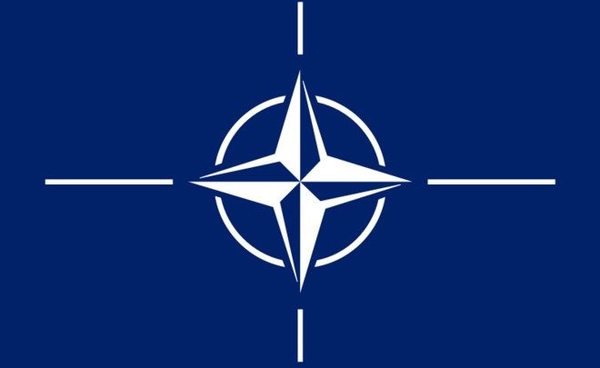 Более 25 стран НАТО высылают российских дипломатов