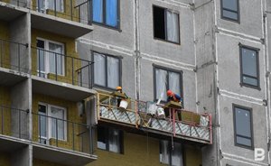 В общежитии КГМУ, где с пятого этажа выпала студентка, заменят окна