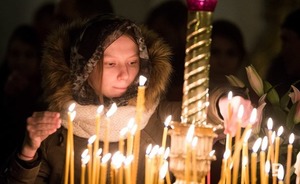 В храме Гроба Господня в Иерусалиме сошел Благодатный огонь