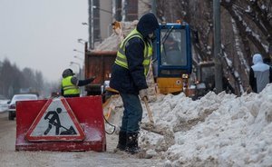 Мэр Уфы отчитал чиновников за плохую уборку снега на улицах города