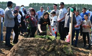 Итоги дня: Казань простилась с погибшими в школе, арест стрелка, из ДРКБ выписали пострадавшего