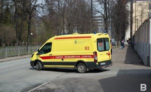 Семилетний ребенок упал с 4-го этажа дома в Нижнекамске — его госпитализировали