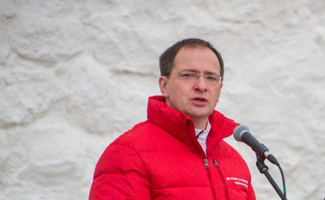 Мединский заявил о связи обысков в центре Рерихов с обманутыми вкладчиками «Мастер-банка»
