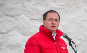 Мединский заявил о связи обысков в центре Рерихов с обманутыми вкладчиками «Мастер-банка»
