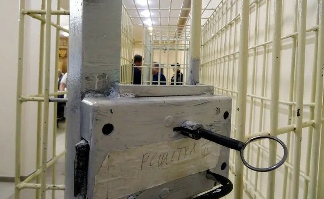 Колола иголкой, выставляла без одежды на мороз: в Татарстане опекуншу обвинили в истязании детей