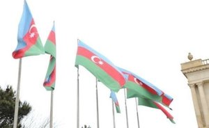 Ильхам Алиев поднял государственный флаг Азербайджана в Ханкенди