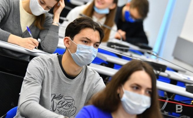 Мишустин поручил скорректировать базу для возвращения к традиционной системе образования