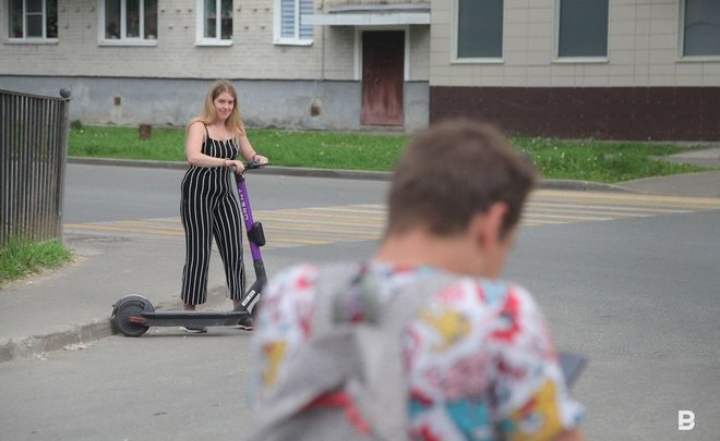 Итоги дня: визит Джо Байдена в Киев, снижение ВВП России, парковки для электросамокатов