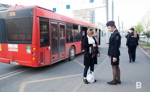Мэр Казани поручил напомнить гражданам про обязательное ношение маски в транспорте