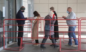 Главное о коронавирусе на 31 октября: начало второго локдауна в Татарстане, иностранные дипломаты без QR-кодов