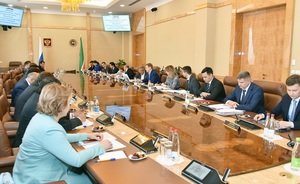 Минниханов обсудил поддержку КАМАЗа с замминистра финансов РФ Ивановым