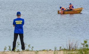 Под Кремлем спасатели вытащили из Казанки обессилевшего мужчину