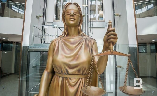 Две сотрудницы банка в Челнах предстанут перед судом по обвинению в хищении 40 млн рублей