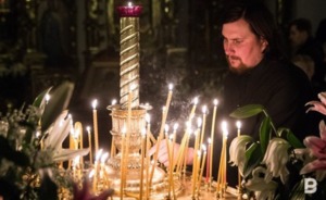 Благодатный огонь доставят в Казань 24 апреля