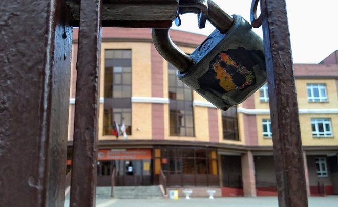 Главное о коронавирусе на 12 октября: в Татарстане могли ввести локдаун, прививки во сне на Филиппинах